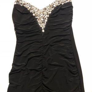Strapless LBD! Perfect for formals or parties!